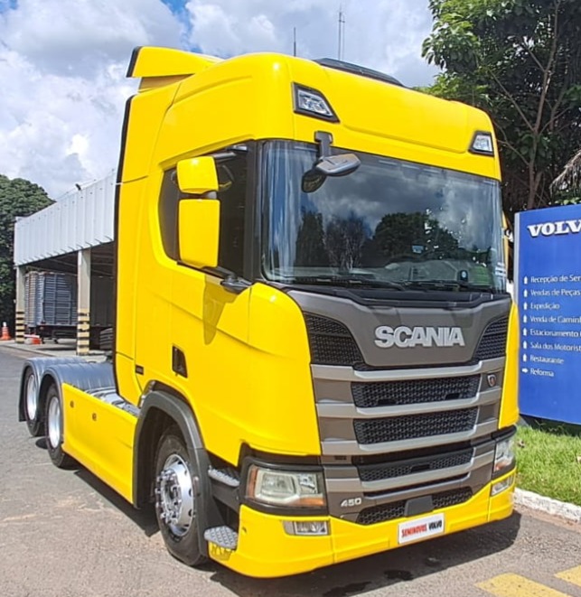 SCANIA R-450 A 6x2 2p (diesel)(E5) 2023 Amarelo, 238.000 km, R$ 660.000 - SÃO PAULO