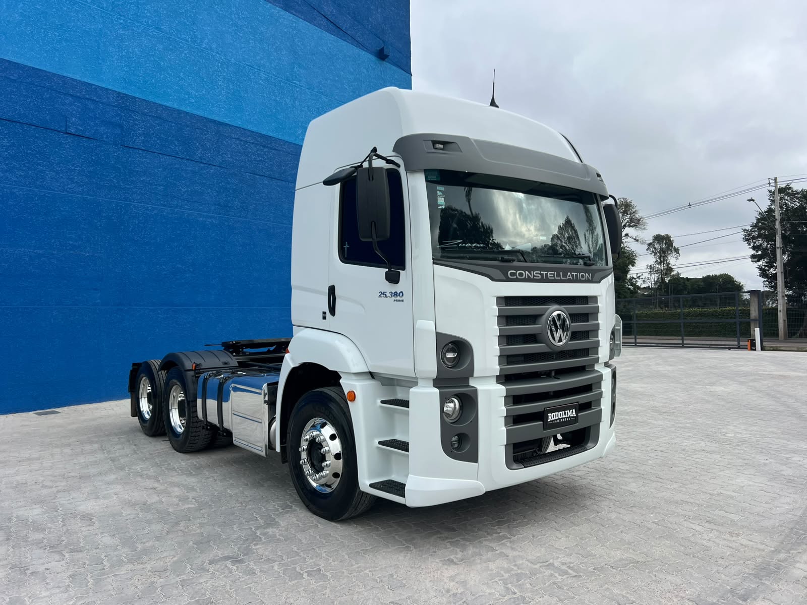 VOLKSWAGEN 25-380 Constellation 6x2 2p (diesel)(E6)