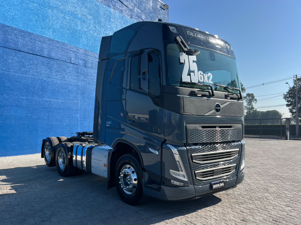 VOLVO FH-500 GLOBETROTTER 6X2 2p (diesel) (E6) 2025