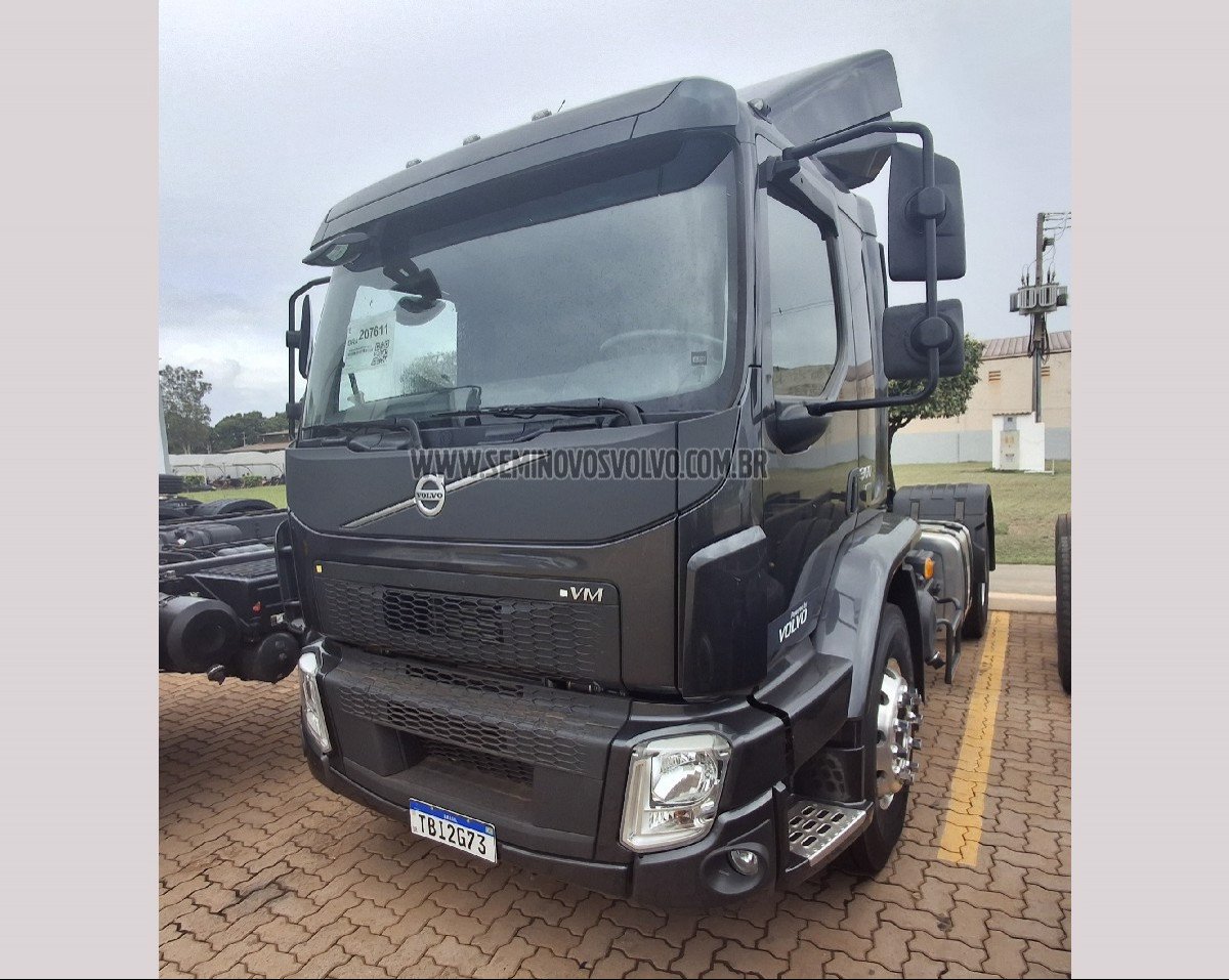 VOLVO VM 360 4X2 2p (diesel) (E6) 2025