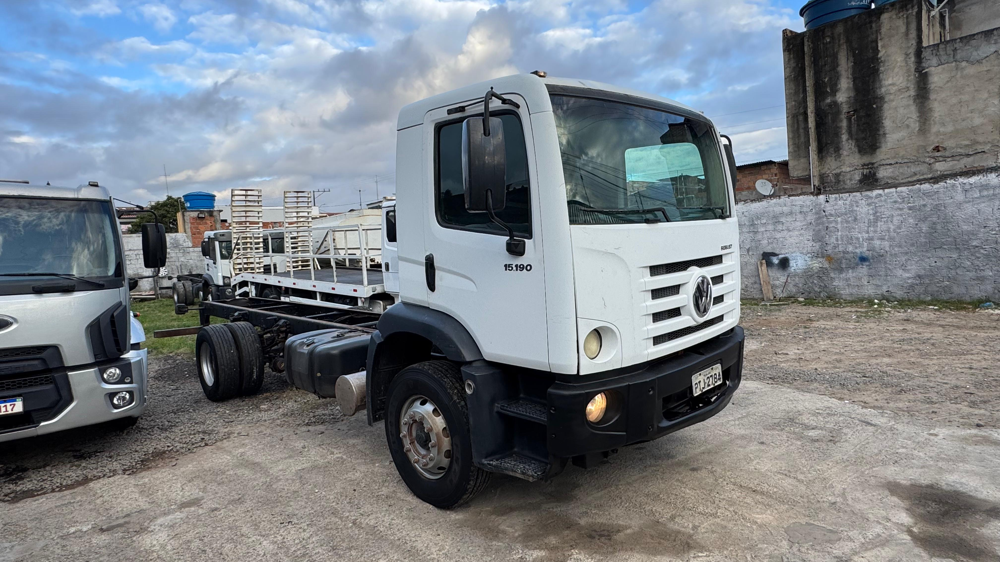VOLKSWAGEN 15-190 E Constellation 2p 2018 em FEIRA DE SANTANA/BA