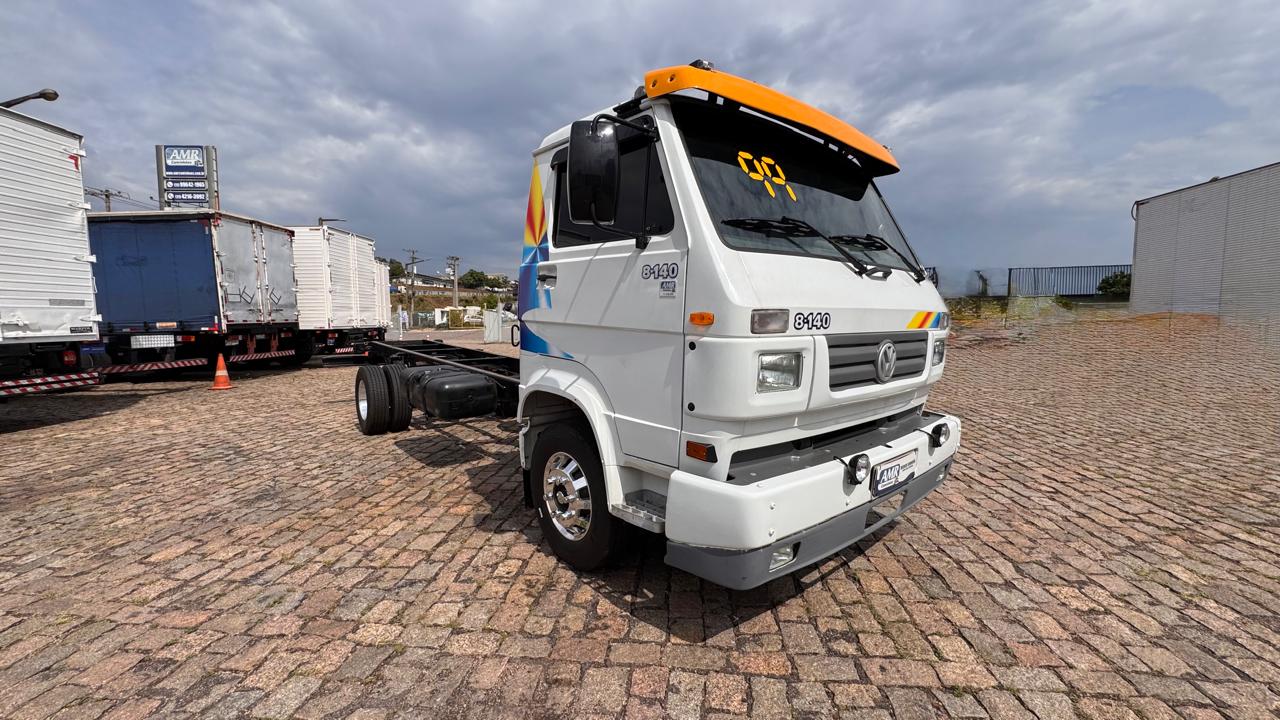 VOLKSWAGEN 8-140 2p (diesel)