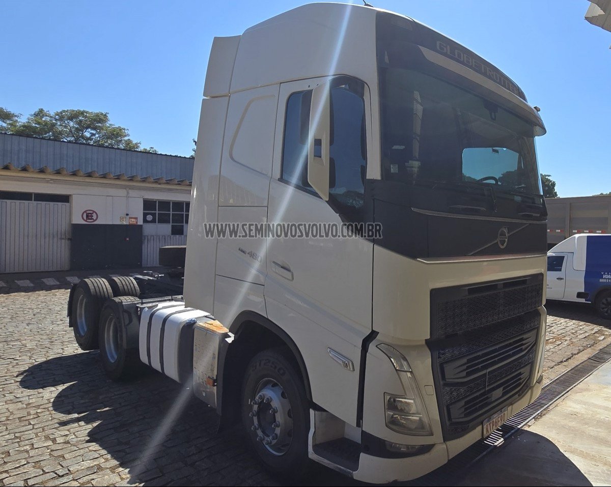 VOLVO FH-460 GLOBETROTTER 6x2 2p 2022 em BETIM/MG