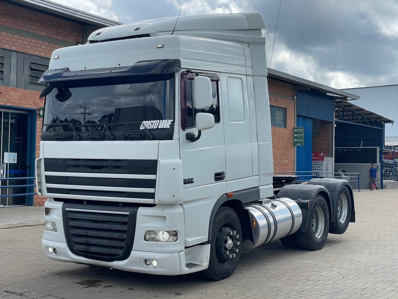 DAF XF 105 FTS 510 6x2 (diesel)(E5)