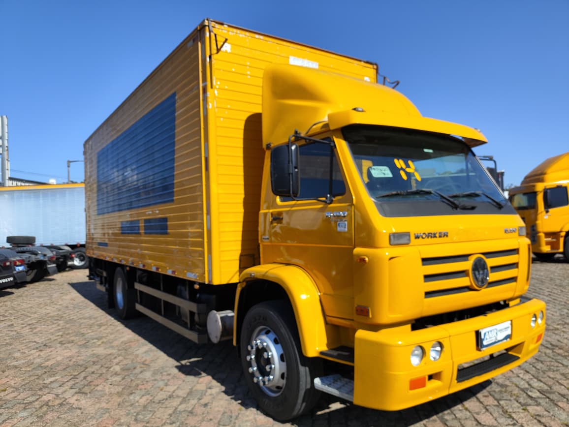 VOLKSWAGEN 15-190 E Worker 2p 2014 em JUNDIAÍ/SP