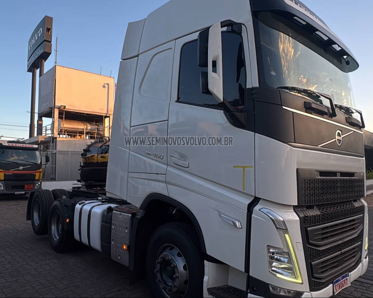 VOLVO FH-460 GLOBETROTTER 6x2 2p 2022 em BETIM/MG