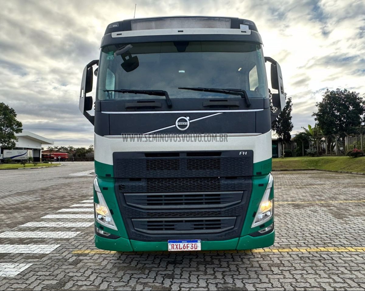 VOLVO FH-540 GLOBETROTTER 6x4 2p 2022 em ITAJAI/SC